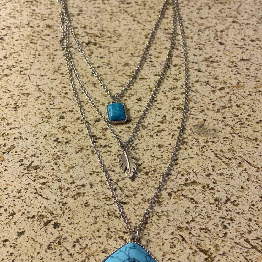 Layered necklace with vintage stone